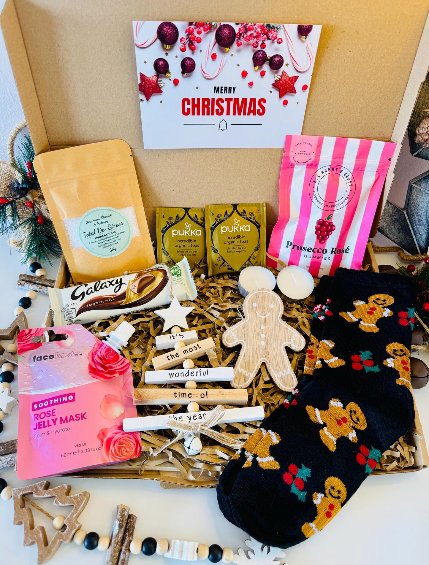 Christmas Pamper Gift Box - Xmas Pamper Letterbox Gift for Her - Self Care - Spa Gift Set - Pamper Hamper - Colleague Present - Hug in a Box