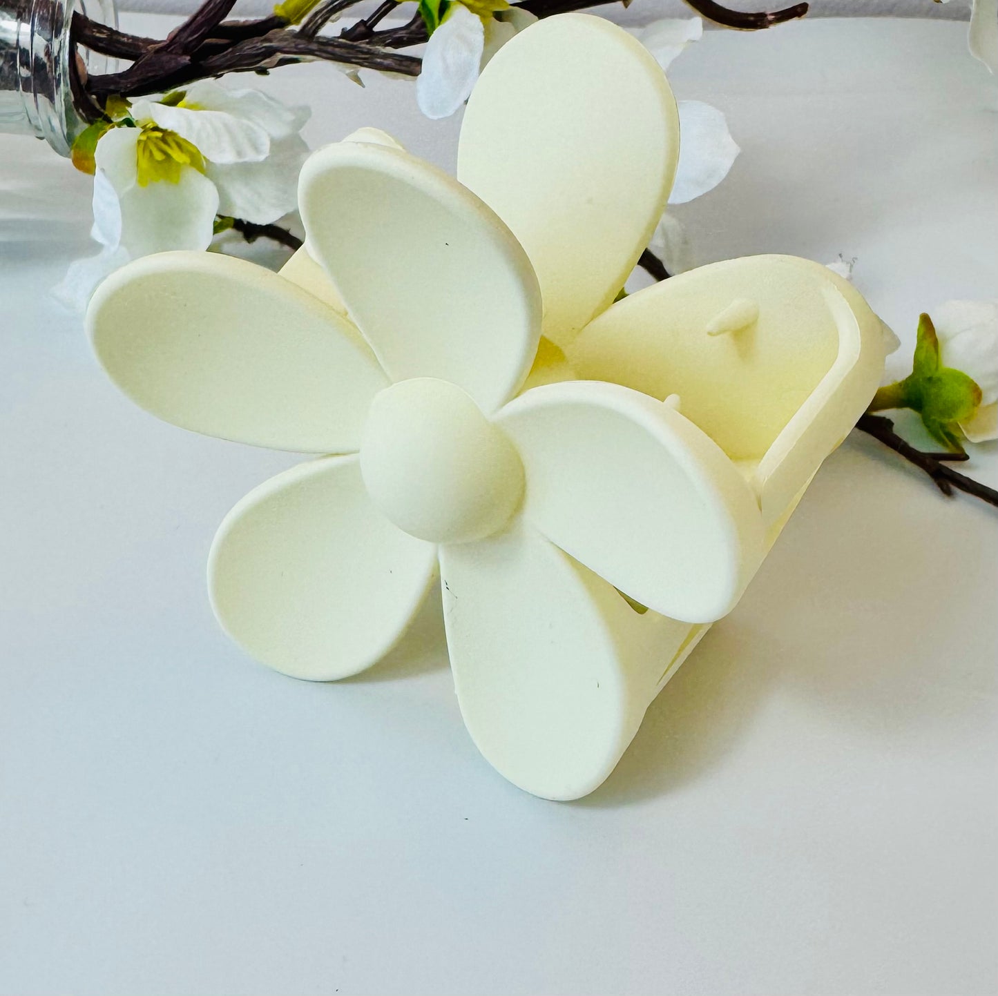 Cream Flower Hair Claw Clip