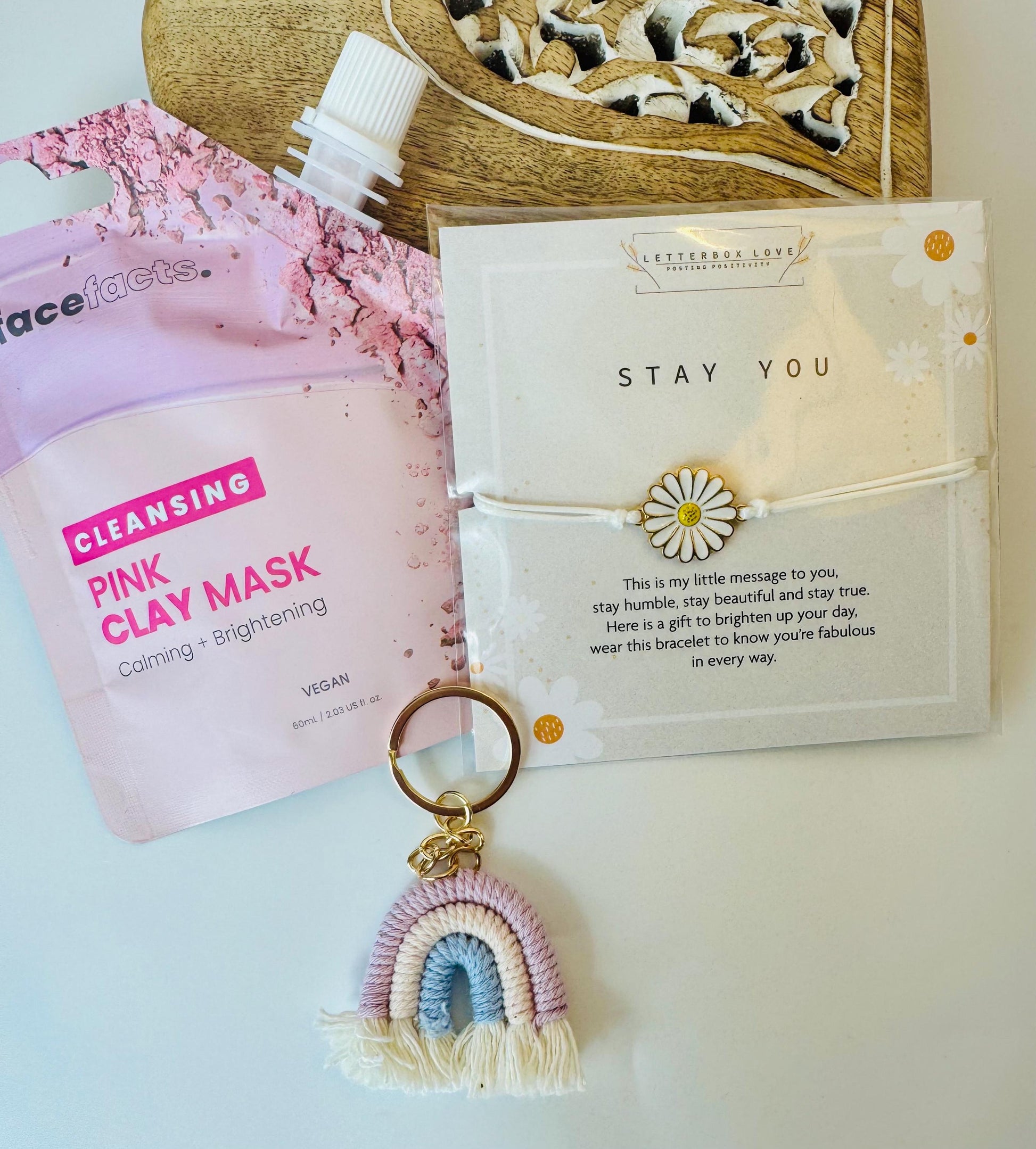 HUG IN A BOX - Spa Gift For Her - Pamper Hamper - Self Care Box - Hug in a Box - Pick me Up Giftbox - Care Package - Letterbox Gift