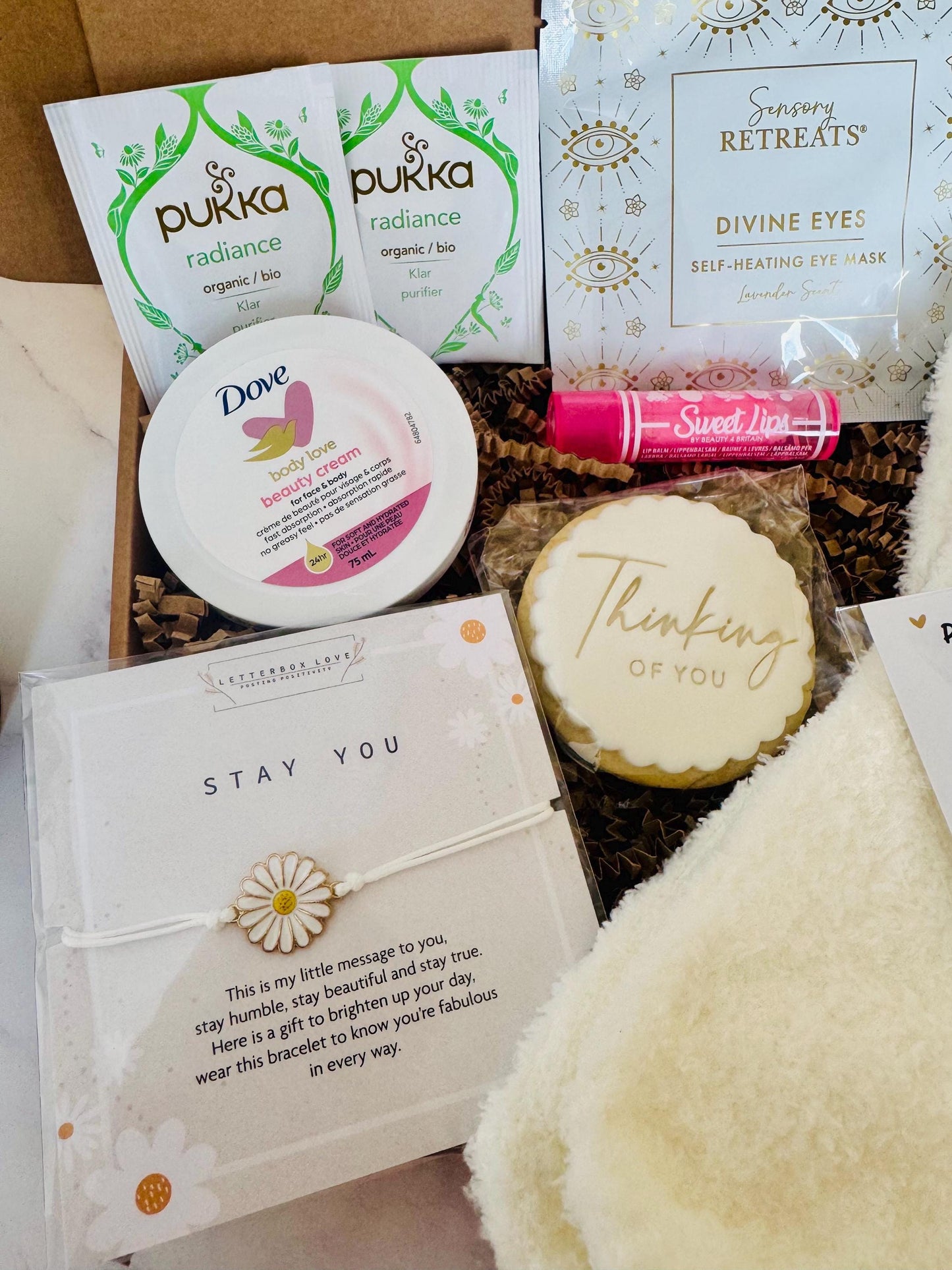 Cancer Care Package - Thinking of You - Recovery Get Well Soon Gift Box - Cancer Self Care Hamper - Cancer Hug in a Box - Personalised Gift