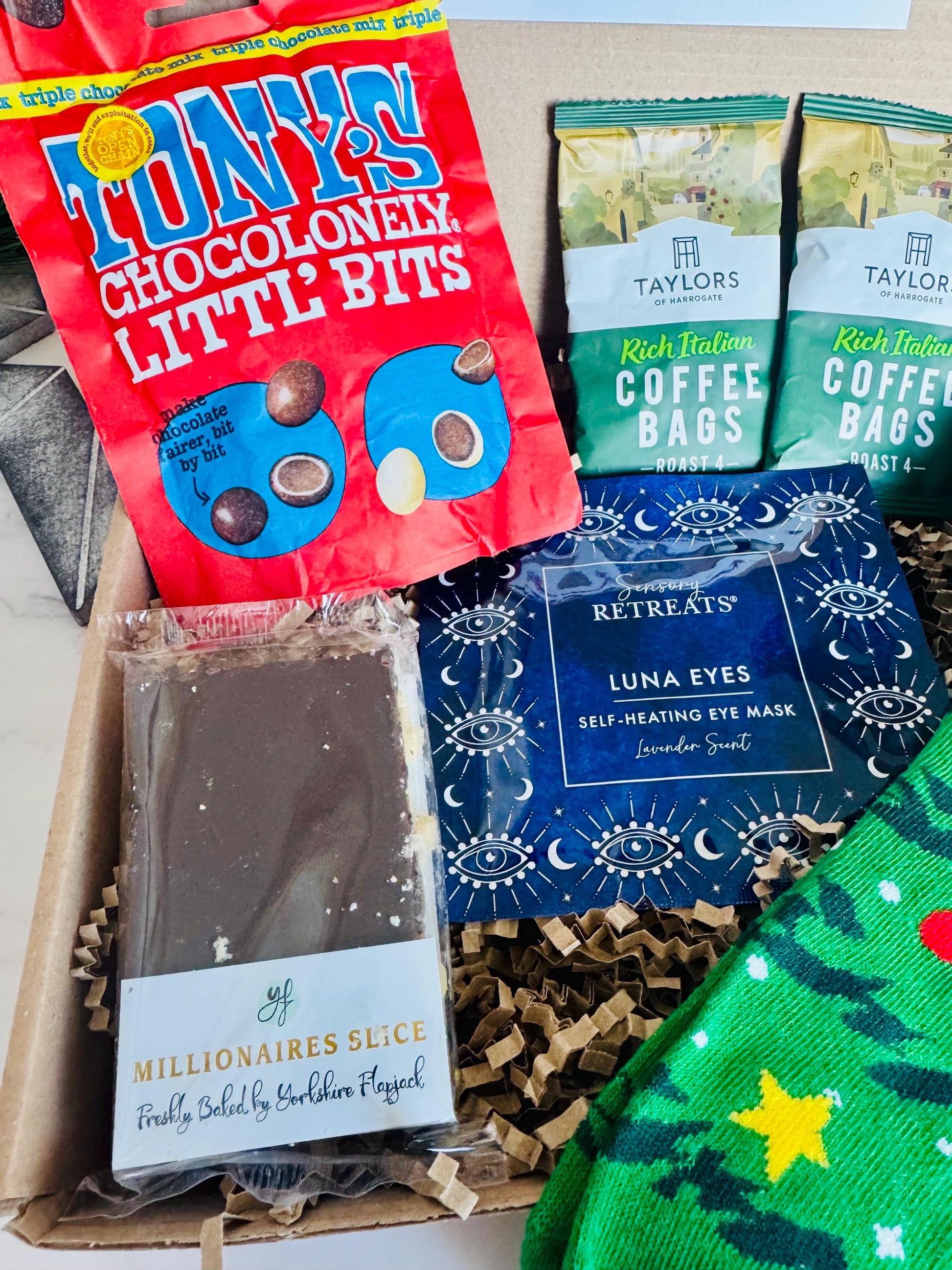 Mens Christmas Treat Box - Christmas Gift for him - Christmas Eve Box - Hamper for Him - Colleague Present - Hug in a Box - Secret Santa