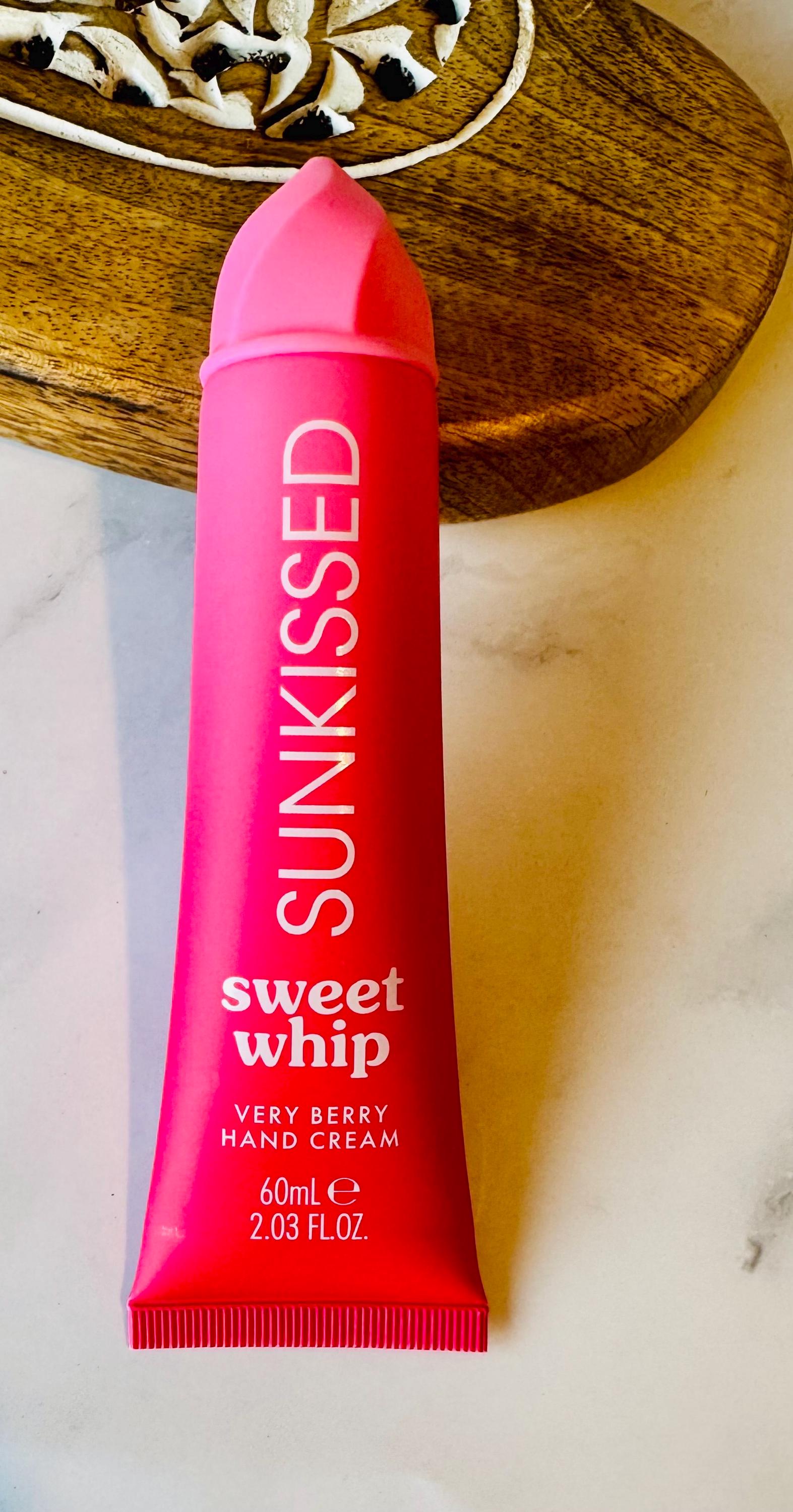 Hug in a Box Gift Hamper for Her – Valentine’s Self Care Pamper Box - Comfort Care Package - Thinking of You - Gift for Friend - Galentines