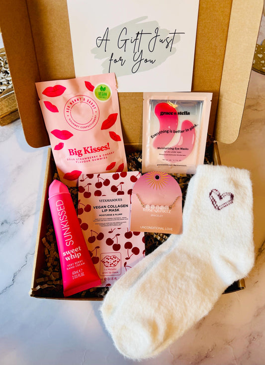 Hug in a Box Gift Hamper for Her – Valentine’s Self Care Pamper Box - Comfort Care Package - Thinking of You - Gift for Friend - Galentines