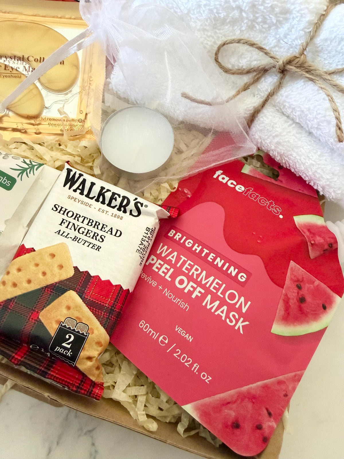 Christmas Pamper Gift - Pamper Hamper - Hug in a Box - Xmas Eve Box - Christmas Gift for Her - Ladies Treat Box - Secret Santa - Self Care