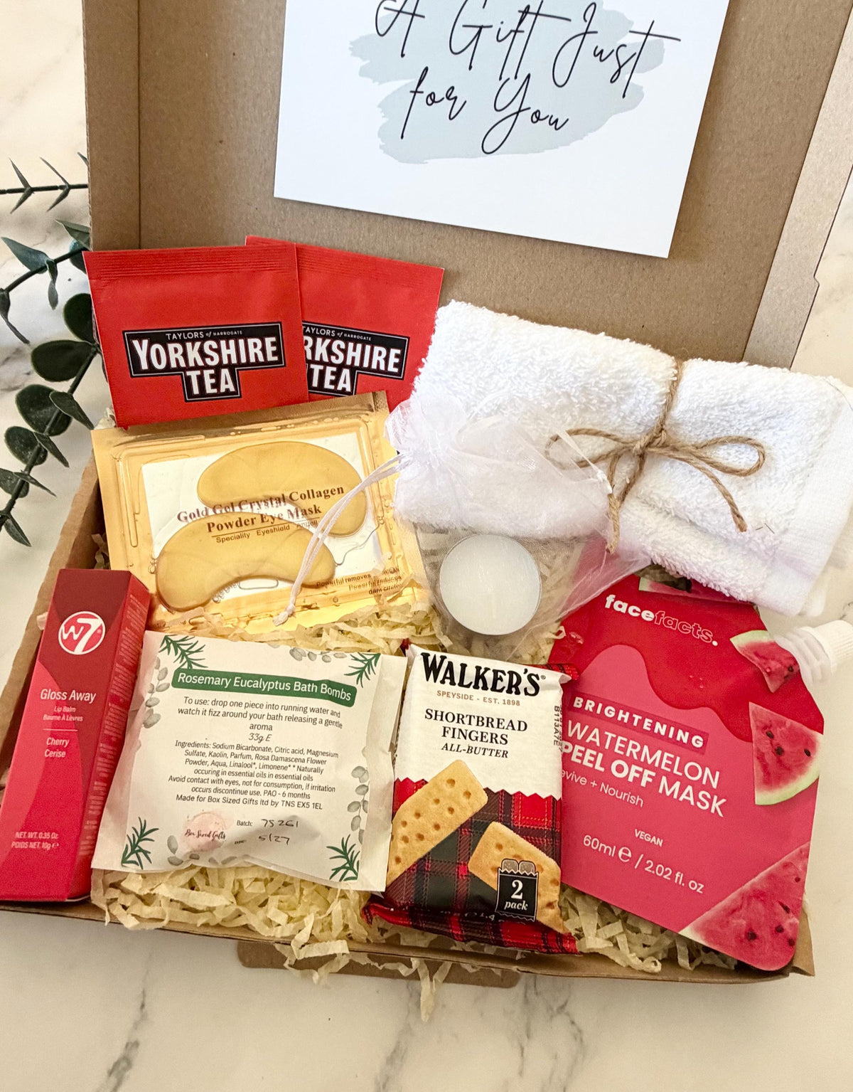 Christmas Pamper Gift - Pamper Hamper - Hug in a Box - Xmas Eve Box - Christmas Gift for Her - Ladies Treat Box - Secret Santa - Self Care