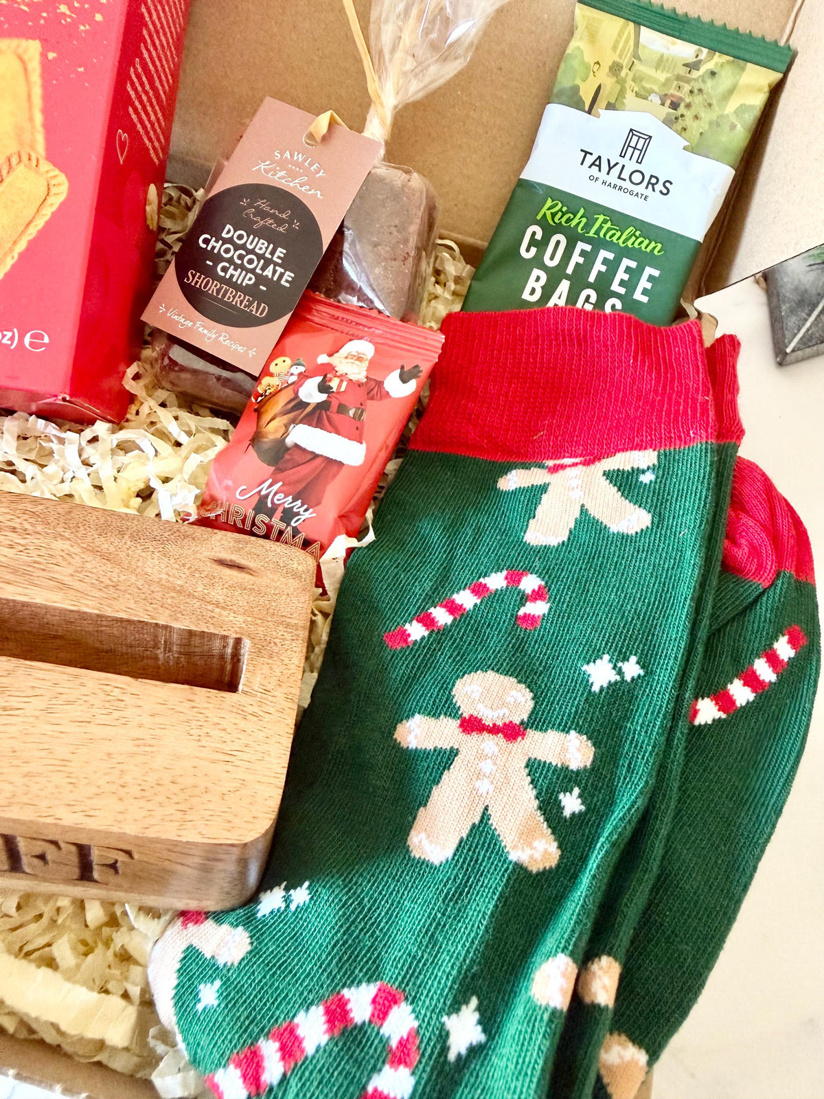 Mens Christmas Gift Box - Christmas Hamper for him - Xmas Eve Box - Colleague Present - Hug in a Box - Secret Santa - Christmas Treat Box