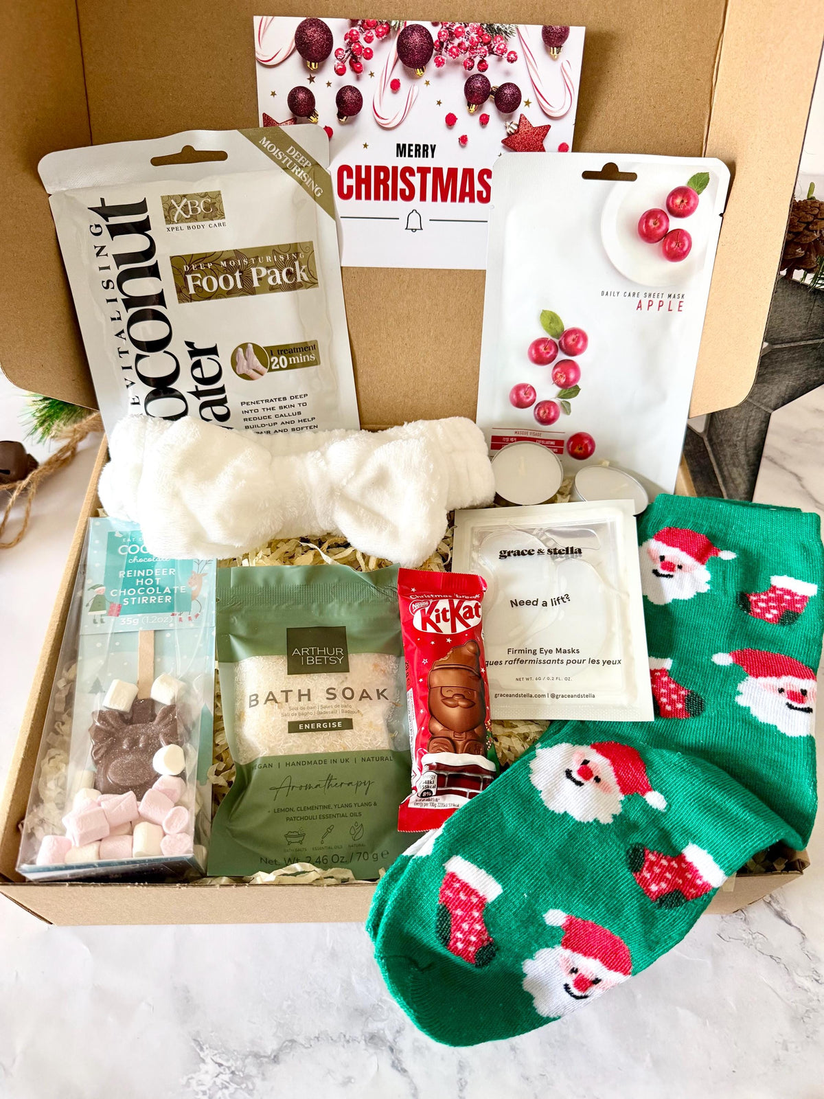 Christmas Pamper Hamper - Xmas Hug in a Box - Self Care Package - Christmas Pamper Gift for her - Spa Gift - Ladies Gift Box - Relaxation