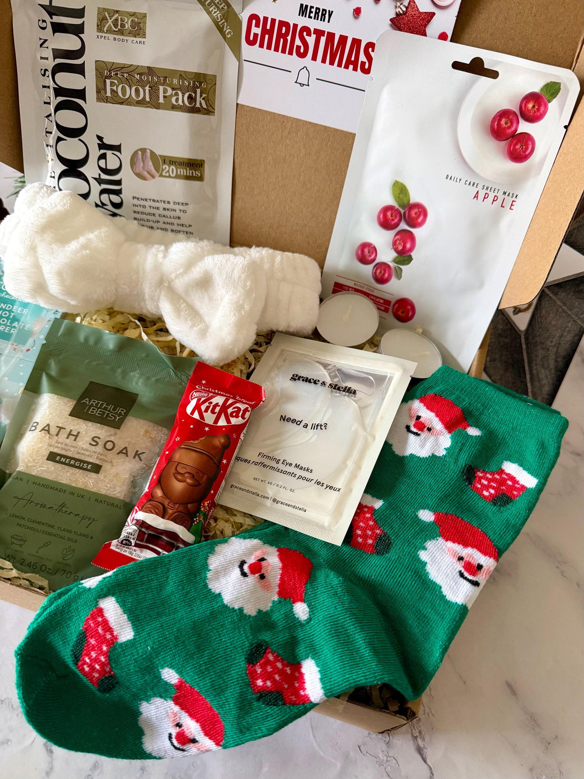 Christmas Pamper Hamper - Xmas Hug in a Box - Self Care Package - Christmas Pamper Gift for her - Spa Gift - Ladies Gift Box - Relaxation