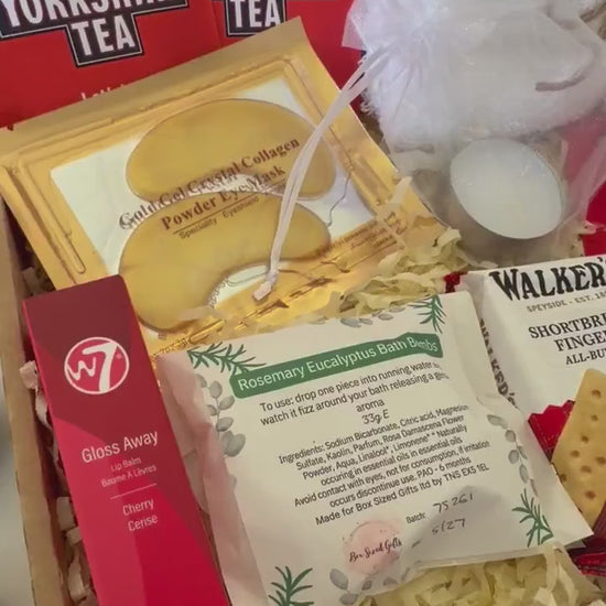 Christmas Pamper Gift - Pamper Hamper - Hug in a Box - Xmas Eve Box - Christmas Gift for Her - Ladies Treat Box - Secret Santa - Self Care