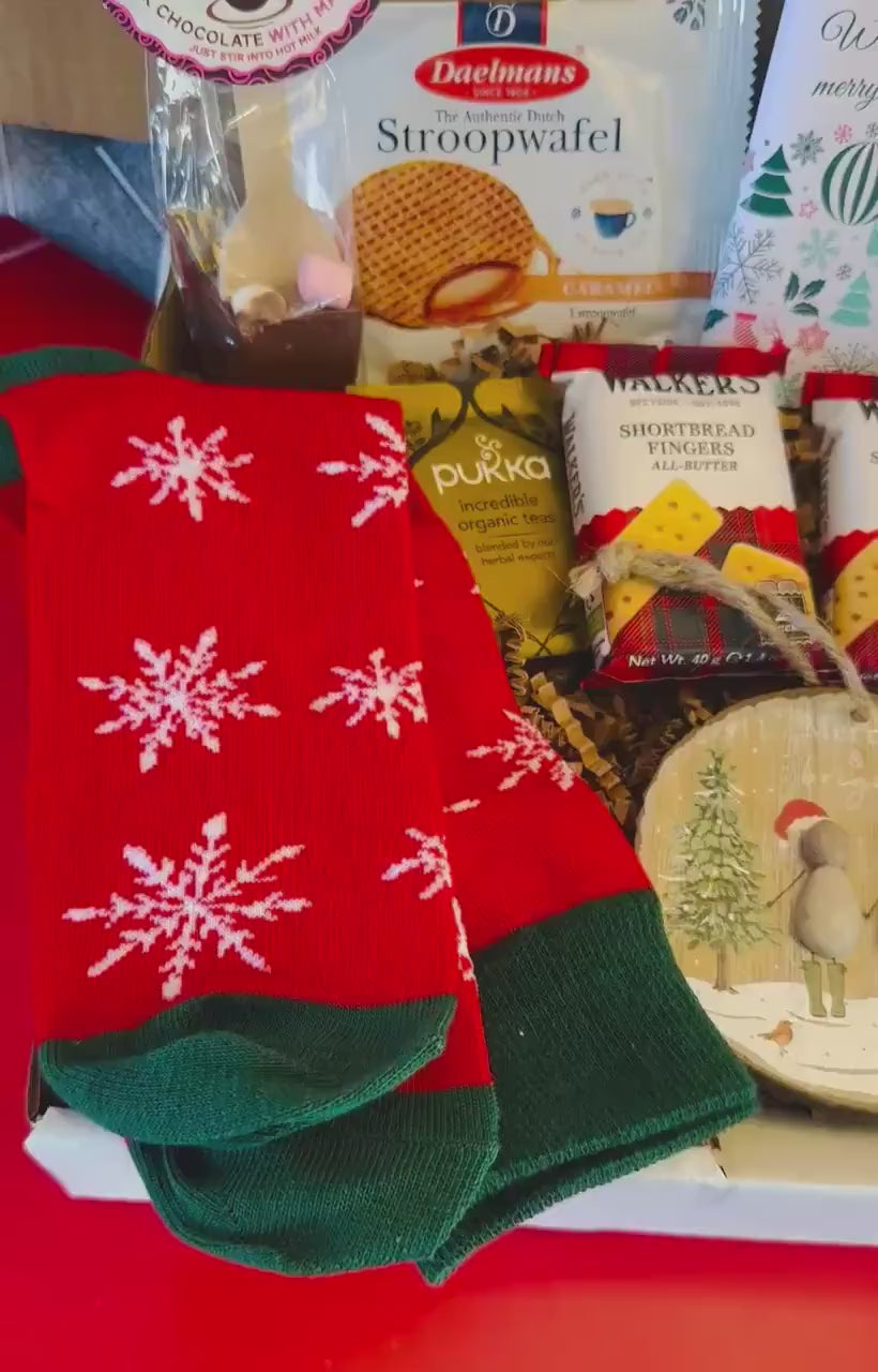 Couples Christmas Hamper - His and Hers Hamper - Christmas Gift Box - Xmas Gifts for Couples  - Christmas Eve Box - Movie Night Hamper